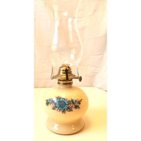 Vintage Lamplight Farms Oil Lamp White Ceramic Blue Floral Milk Glass 1970s - Picture 1 of 8
